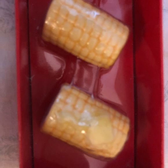 NIB set of 4 mini corn cob salt & pepper shakers - Picture 3 of 4